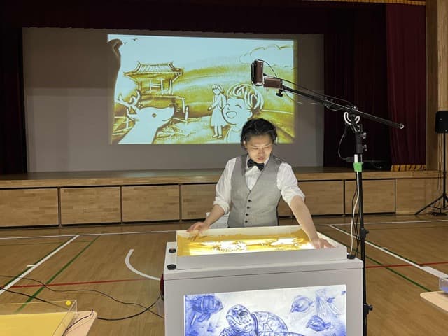 中学3年生のサンドアート体験|足立区立千寿青葉中学校サンドアート公演レポート